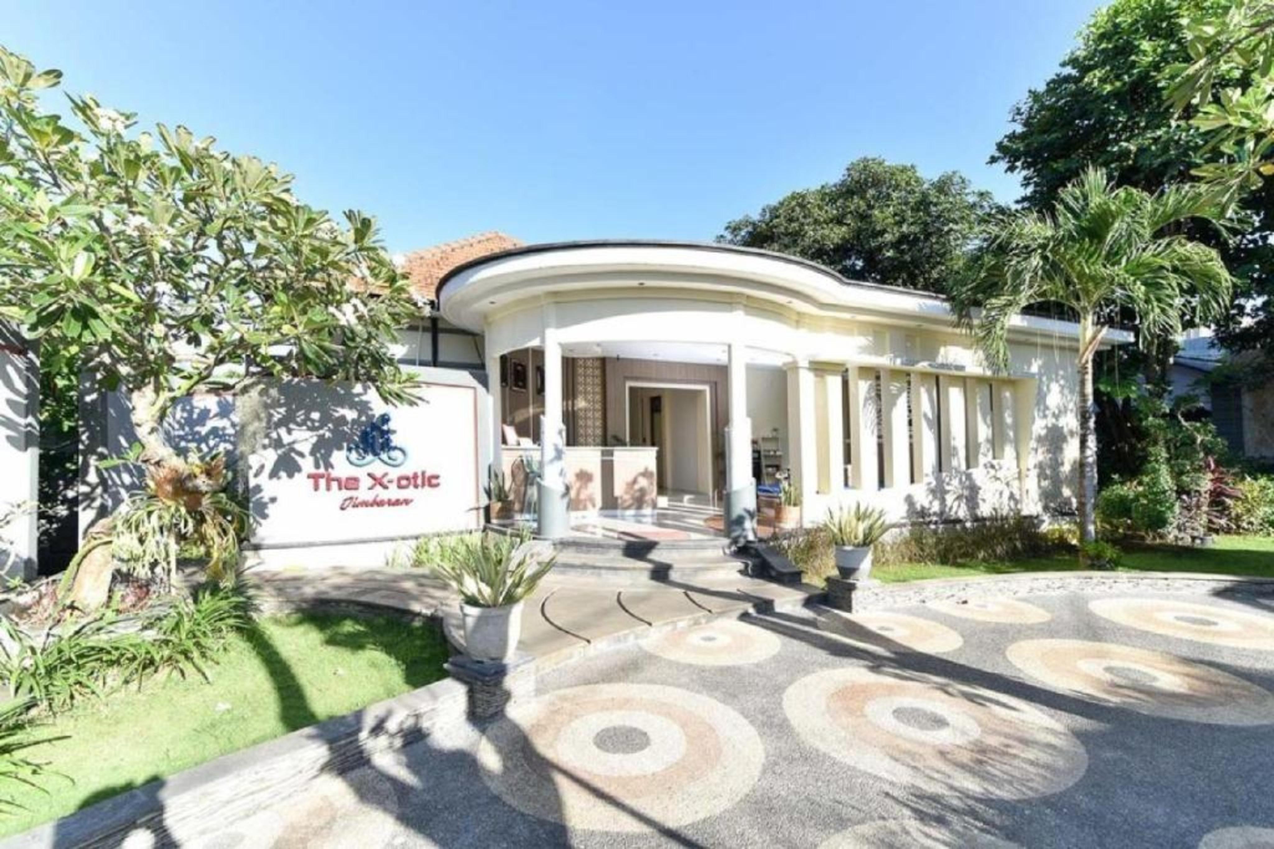 The Xotic Jimbaran Bali Hotel Екстериор снимка