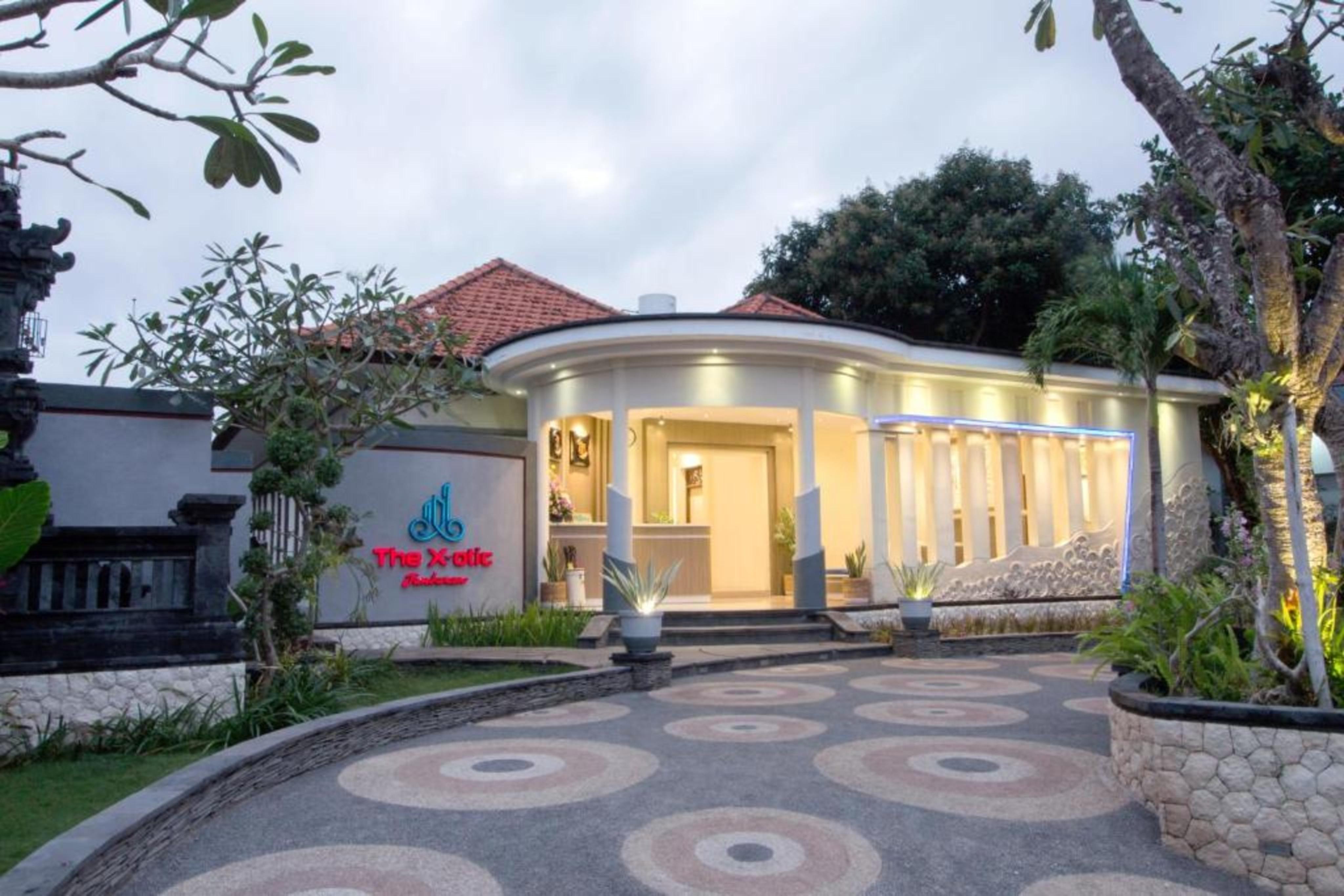 The Xotic Jimbaran Bali Hotel Екстериор снимка